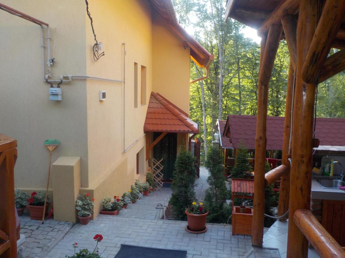 Casa Dora Hotel Совата Екстериор снимка