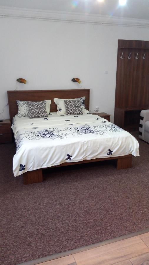 Casa Dora Hotel Совата Екстериор снимка