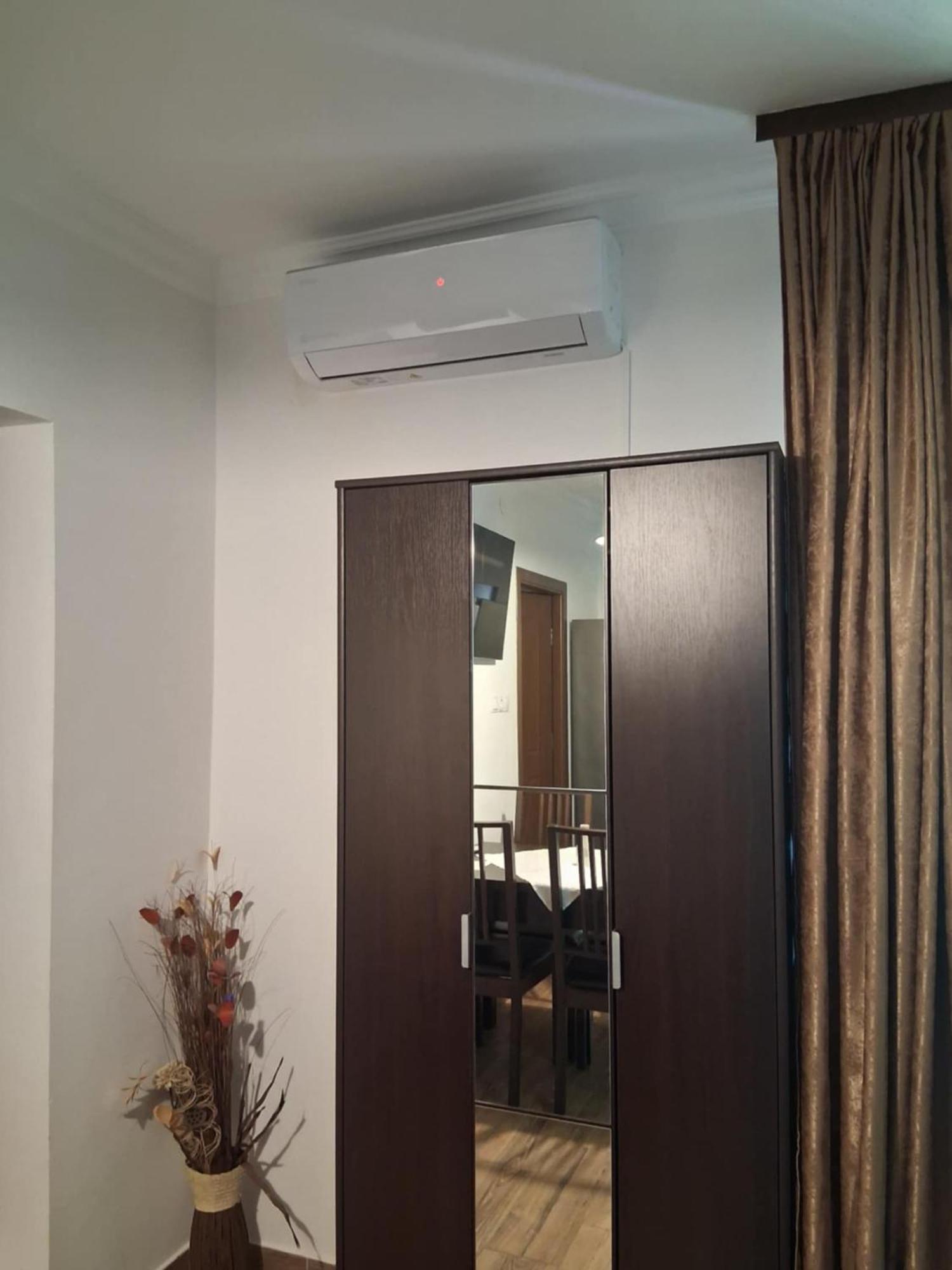 Casa Dora Hotel Совата Екстериор снимка